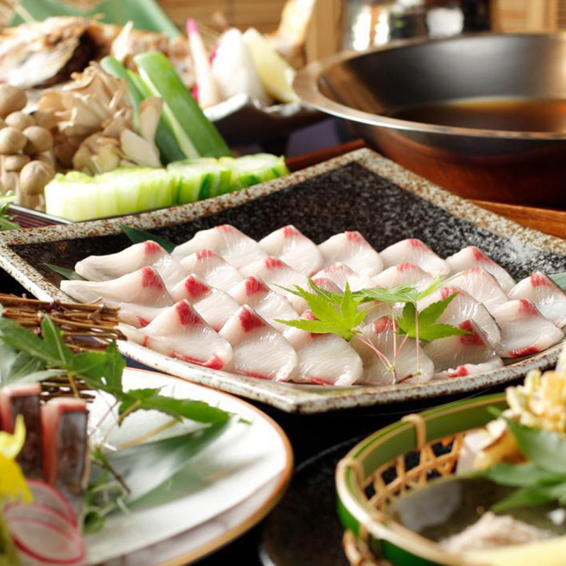 【2時間飲み放題付】贅沢冬コース<br>【漁港直送の寒鰤しゃぶみぞれ鍋！】<br>でんのしおり冬の名物<br>6,000円(税込)