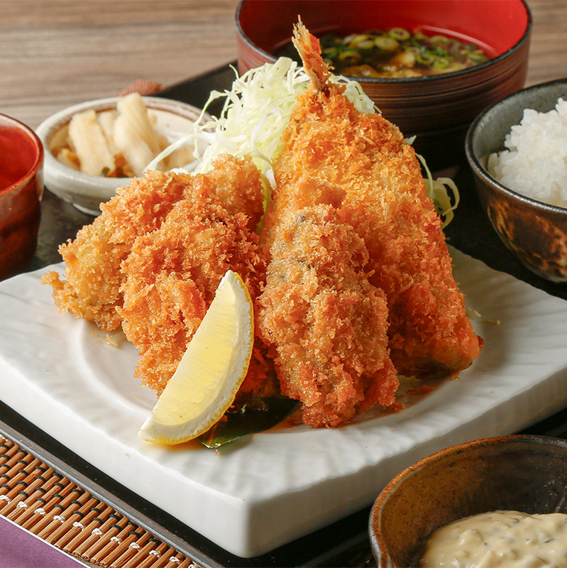 ＜ランチ＞<br>広島県産牡蠣とアジのフライ定食<br>1,780円(税込)