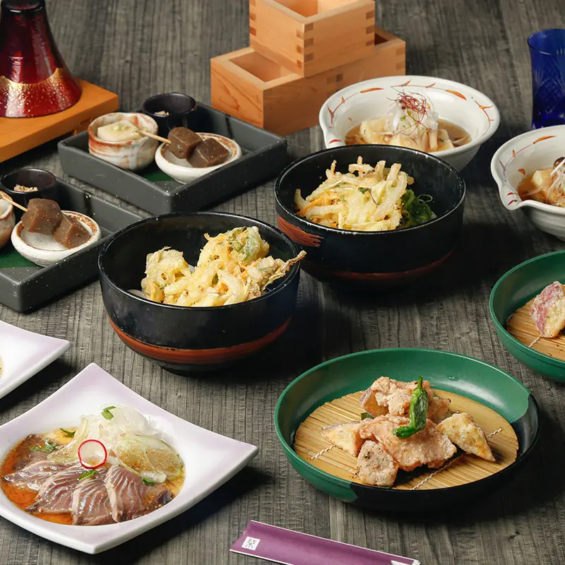 【17時30分までの入店で1,000円OFF!】<br>飲み放題90分★<br>契約漁港直送鮮魚と〆のうどんを味わう<br>秋のカジュアルコース<br>4,500円(税込)