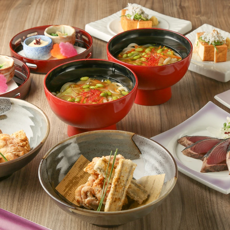 【春のコース】<br>飲み放題付きプラン★<br>初鰹や若鶏の七味揚げを手軽に楽しむ<br>カジュアルプランコース★<br>5,500円(税込)