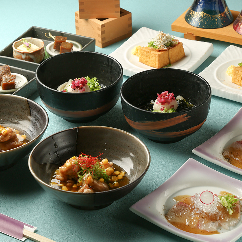 【夏のコース】<br>飲み放題付きプラン★<br>柔らかジューシーの若鶏を<br>自慢の出汁あんかけで★<br>カジュアルプラン<br>5,500円(税込)